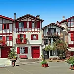 - Joubarbe Bed & Breakfast