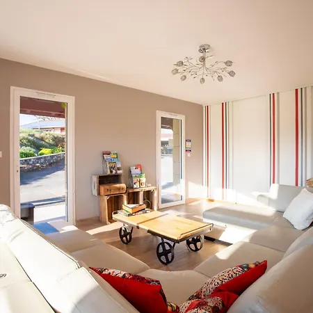 - Joubarbe فندق مبيت وإفطار 2*